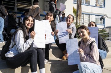 students at voter registration event